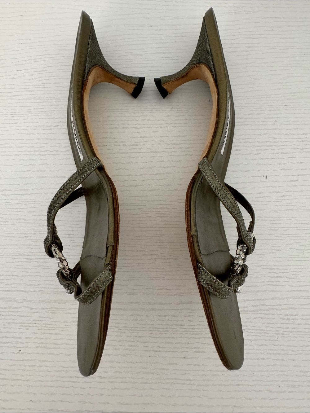Manolo Blahnik EU 38.5 Rare Vintage Olive Lizard Leather Jewel Ring Kitten Heel - Picture 4 of 7